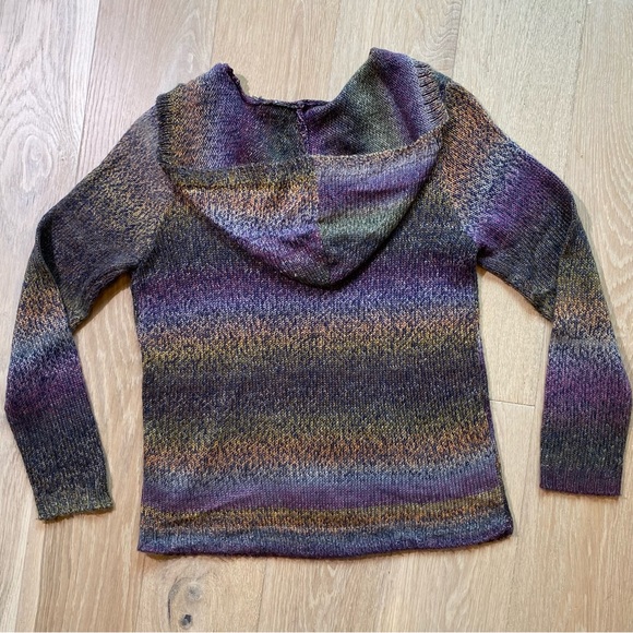 Long Sleeved Hoodie Sweater - Picture 4 of 8